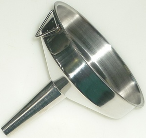 Воронка металлическая d-120